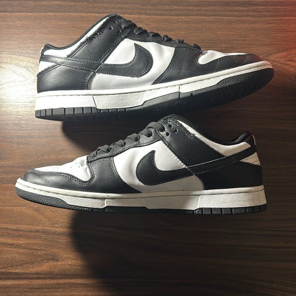 Nike panda dunks 10.5 - Picture 3 of 9